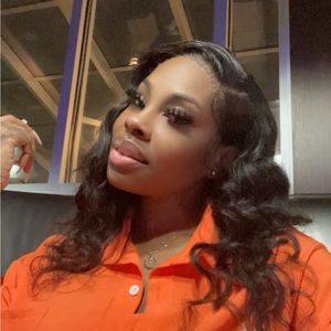 Meet your Posher, Dwanda